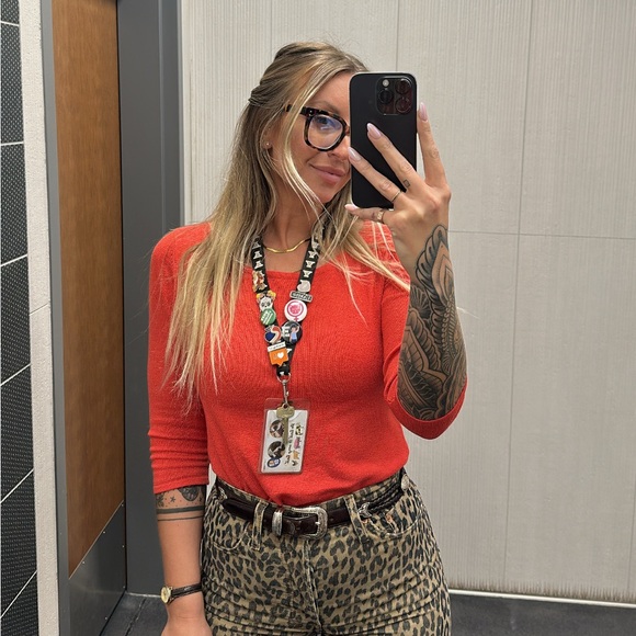 Meet your Posher, Dana - Picture 3 of 3